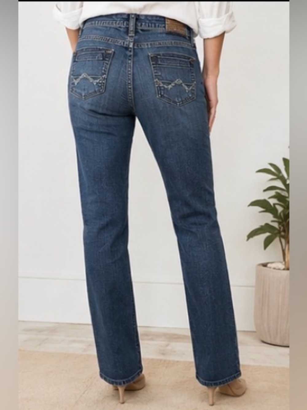 Gasoline Women’s Straight Leg Jeans Size 12X32 Embroidered Pockets